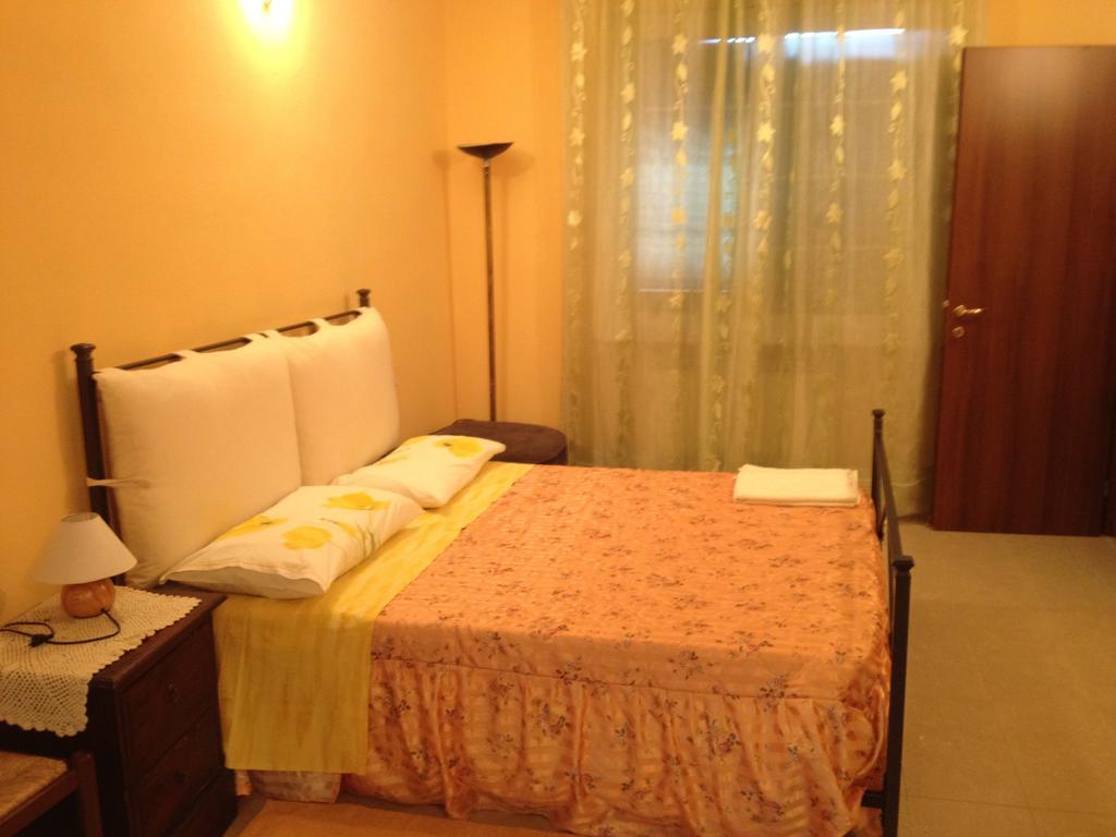 Villa Naclerio Sarzana Bilik gambar