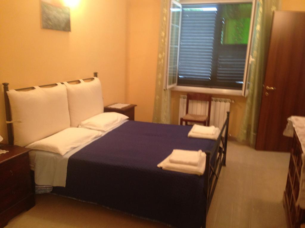 Villa Naclerio Sarzana Bilik gambar
